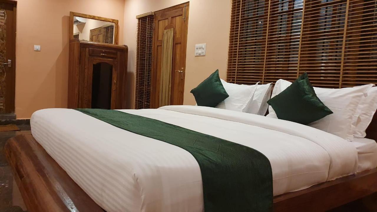 Elephant Valley Resort Pulpally Exterior foto