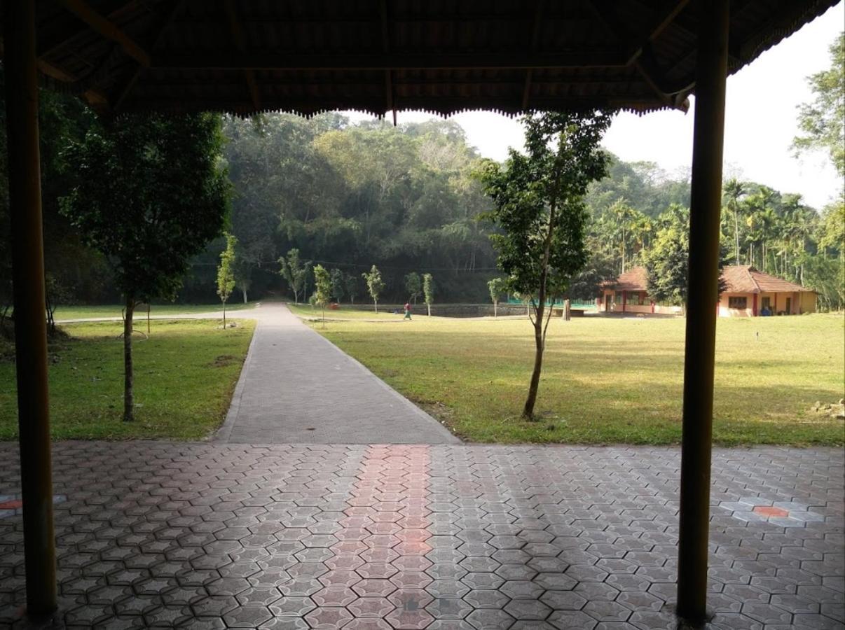 Elephant Valley Resort Pulpally Exterior foto